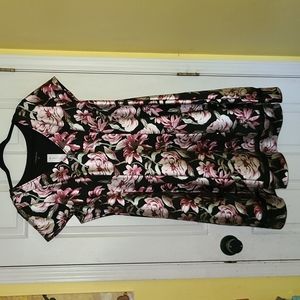 Beautiful Floral NWT Lane Bryan Dress 18/20